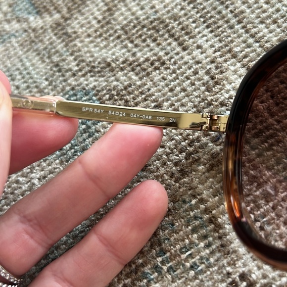 Prada sunglasses - Picture 5 of 13